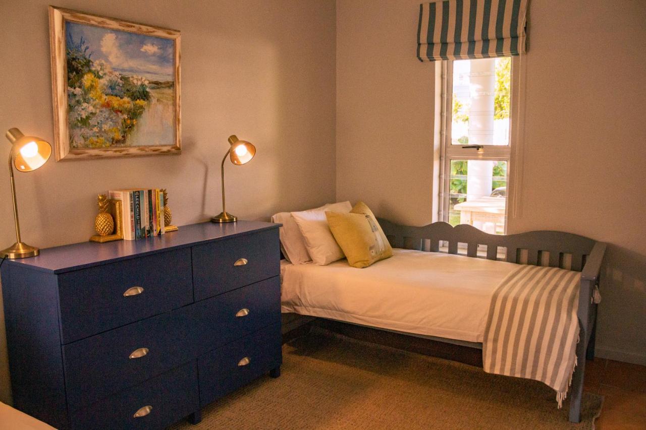 Apartment Family Getaway - Near The *