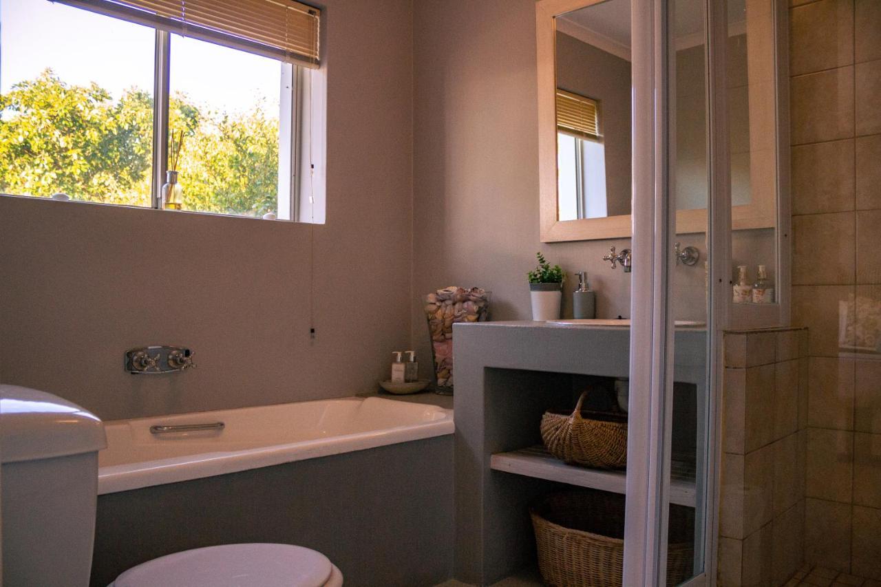 Apartment Family Getaway - Near The
